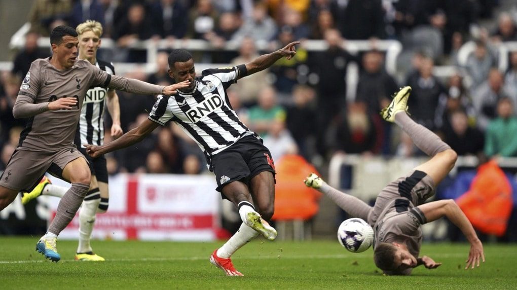 Ngoại hạng Anh: Newcastle vs Tottenham 3h15 ngày 3/12 2 Soikeo